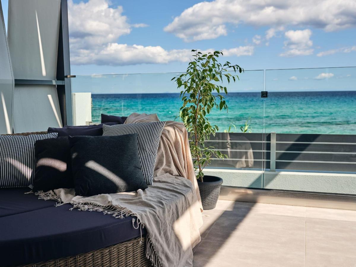 Blue View Villa - Coastal Elegance With Swim Spa, By Zantewize Alikanász Kültér fotó